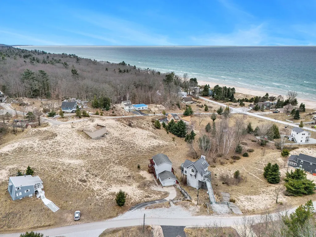9415 Erie Benona Township MI 49455