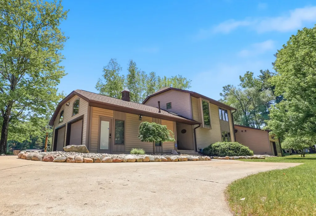 360 W Baldwin Lake Drive Greenville City MI 48838