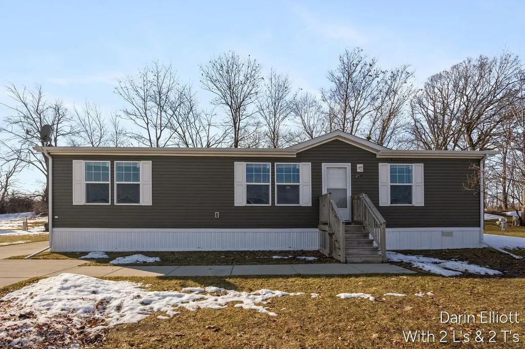 7204 E Grand River Avenue Portland Township MI 48875