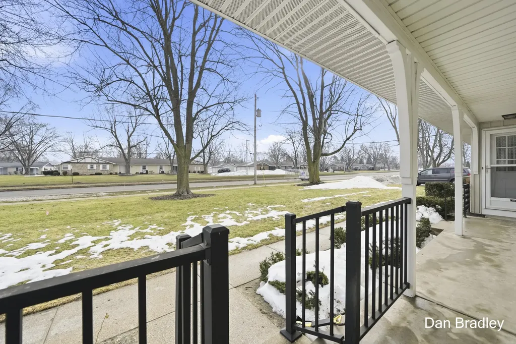 777 Andover Street SE Kentwood City MI 49548