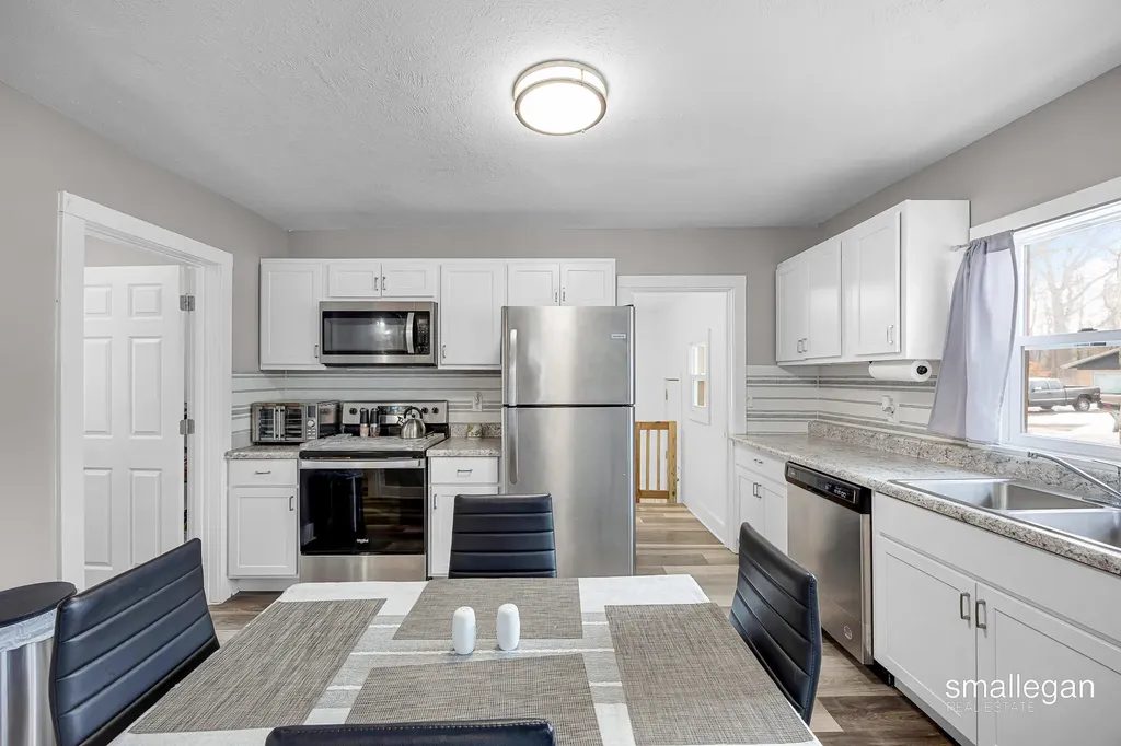 1584 Carlton Street Muskegon Charter Township MI 49442