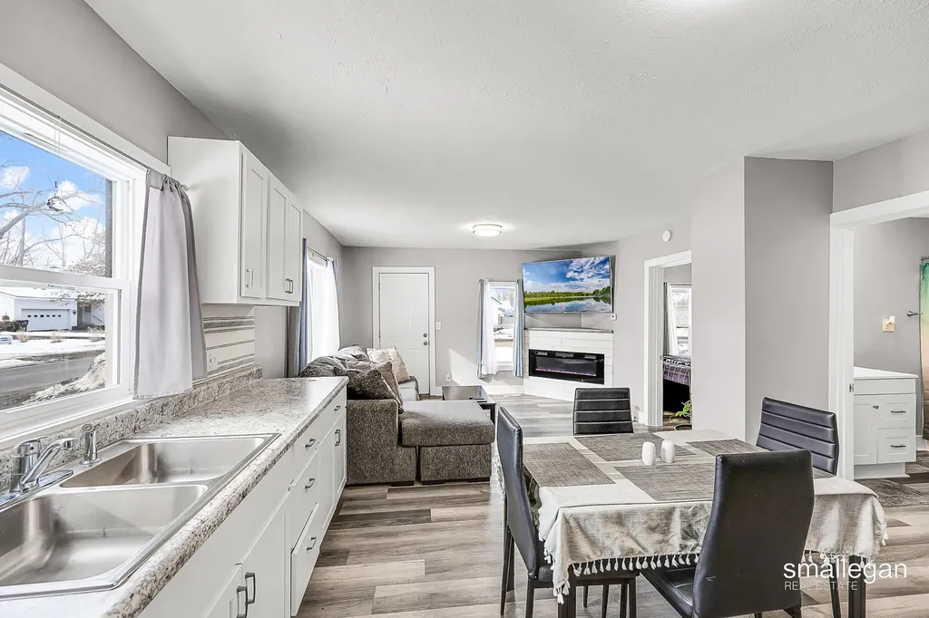 1584 Carlton Street Muskegon Charter Township MI 49442