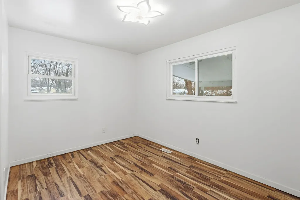 3924 Wedgewood Drive Lansing City MI 48911