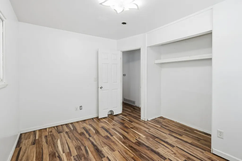 3924 Wedgewood Drive Lansing City MI 48911