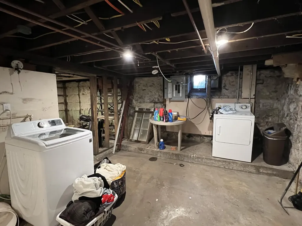 302 W Lincoln Avenue Ionia City MI 48846