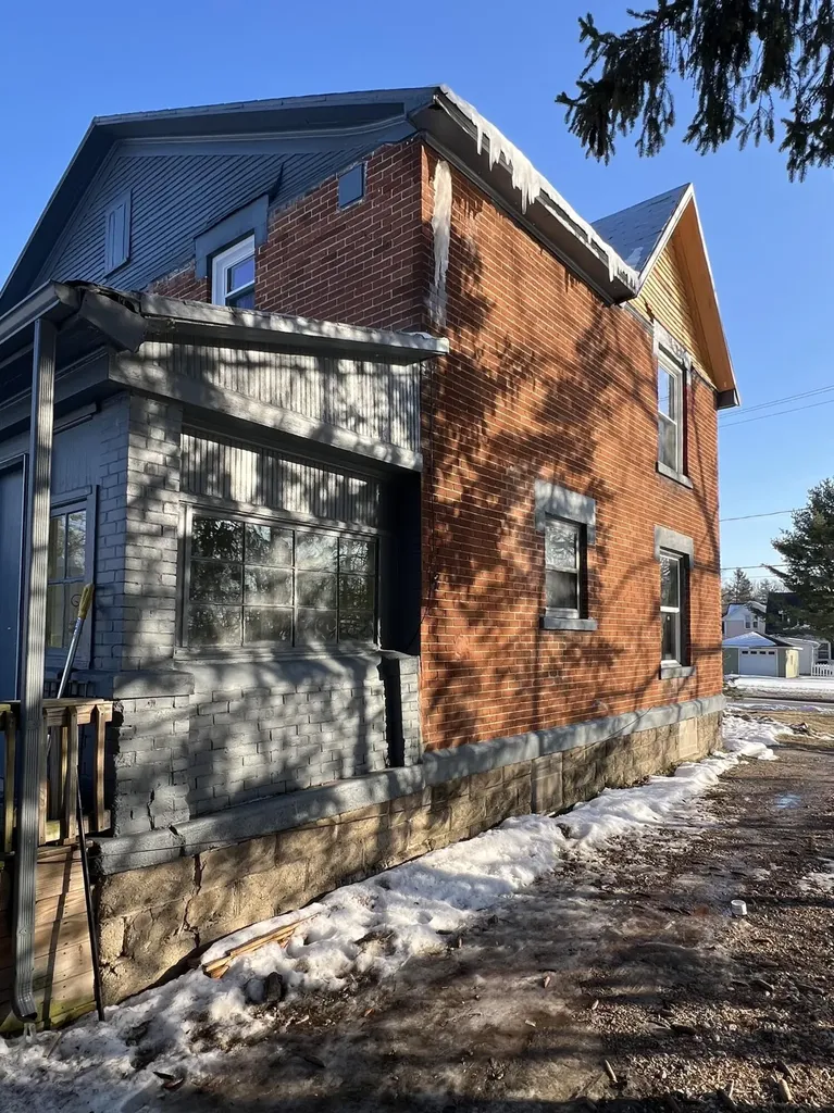 302 W Lincoln Avenue Ionia City MI 48846