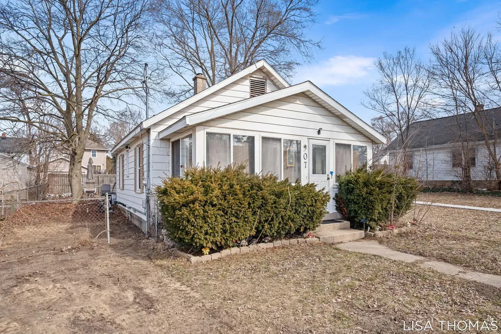 907 Merritt Street SE Grand Rapids City MI 49507