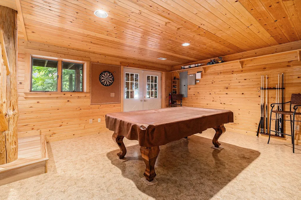 6655 W Nurnberg Road Hamlin Township MI 49411