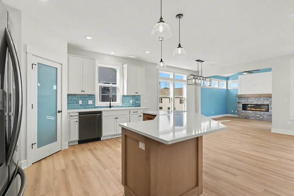 5553 Canal Avenue SW Wyoming City MI 49418