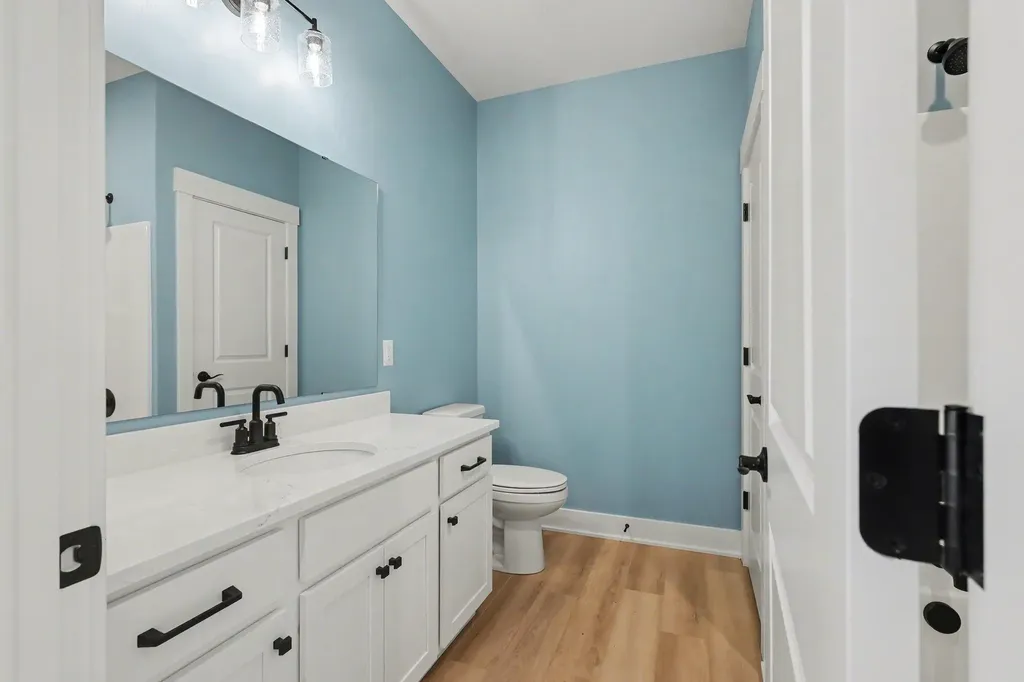 5553 Canal Avenue SW Wyoming City MI 49418