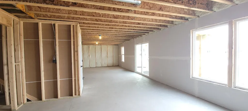 5553 Canal Avenue SW Wyoming City MI 49418