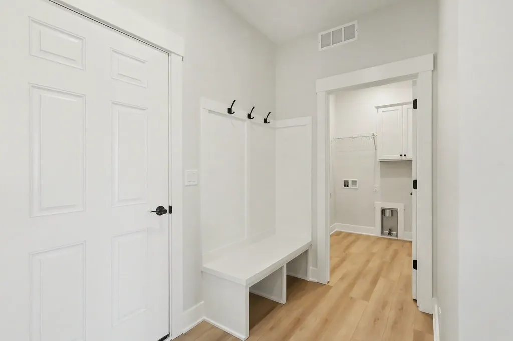 5553 Canal Avenue SW Wyoming City MI 49418