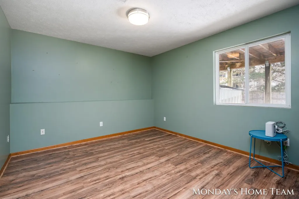 3334 Hazelnut Drive NW Grand Rapids City MI 49504