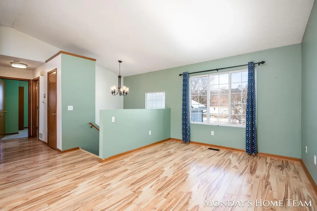 3334 Hazelnut Drive NW Grand Rapids City MI 49504