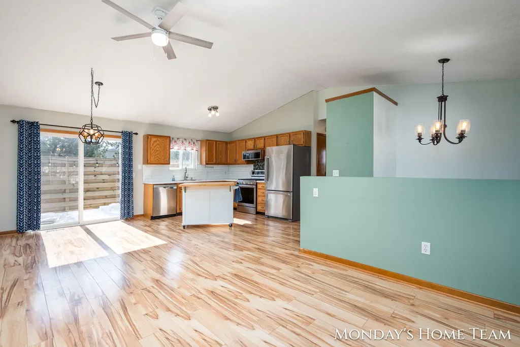 3334 Hazelnut Drive NW Grand Rapids City MI 49504