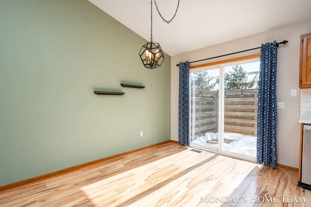 3334 Hazelnut Drive NW Grand Rapids City MI 49504