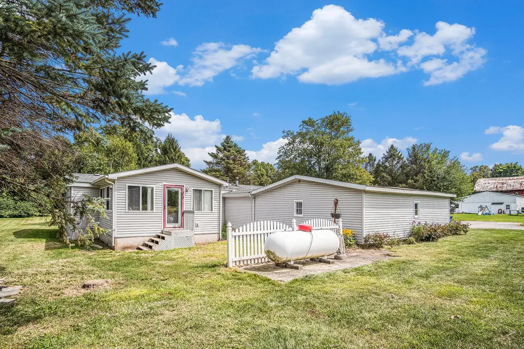 6939 Alden Nash Avenue SE Bowne Township MI 49302