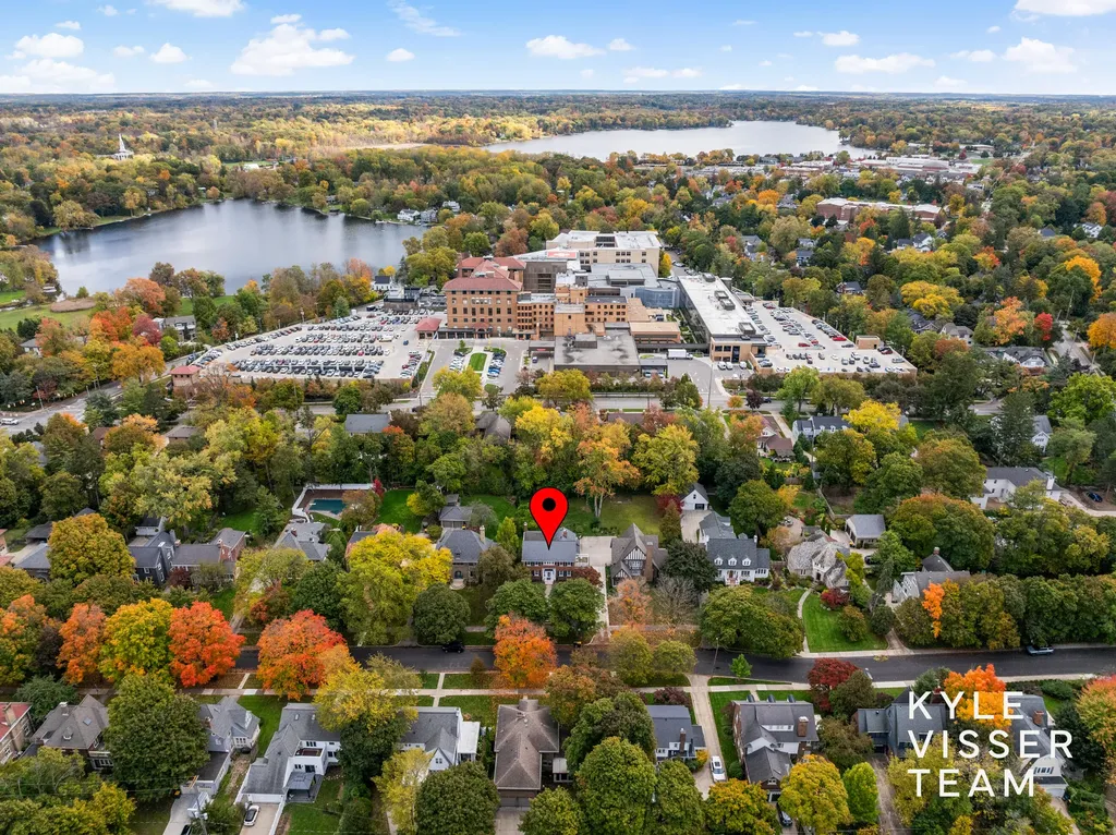508 Cambridge Boulevard SE East Grand Rapids City MI 49506