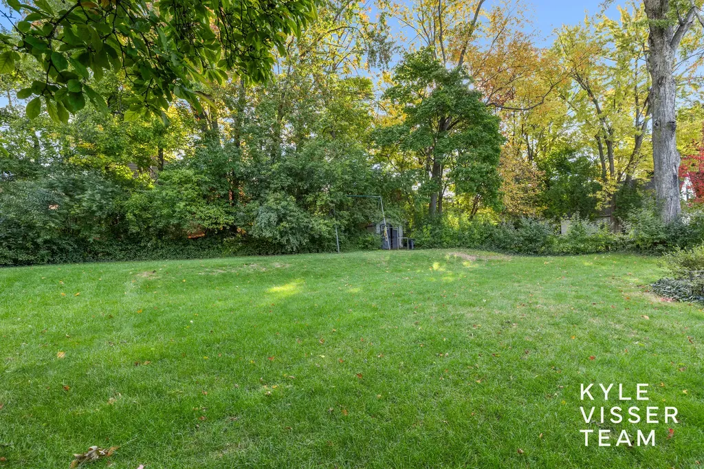 508 Cambridge Boulevard SE East Grand Rapids City MI 49506