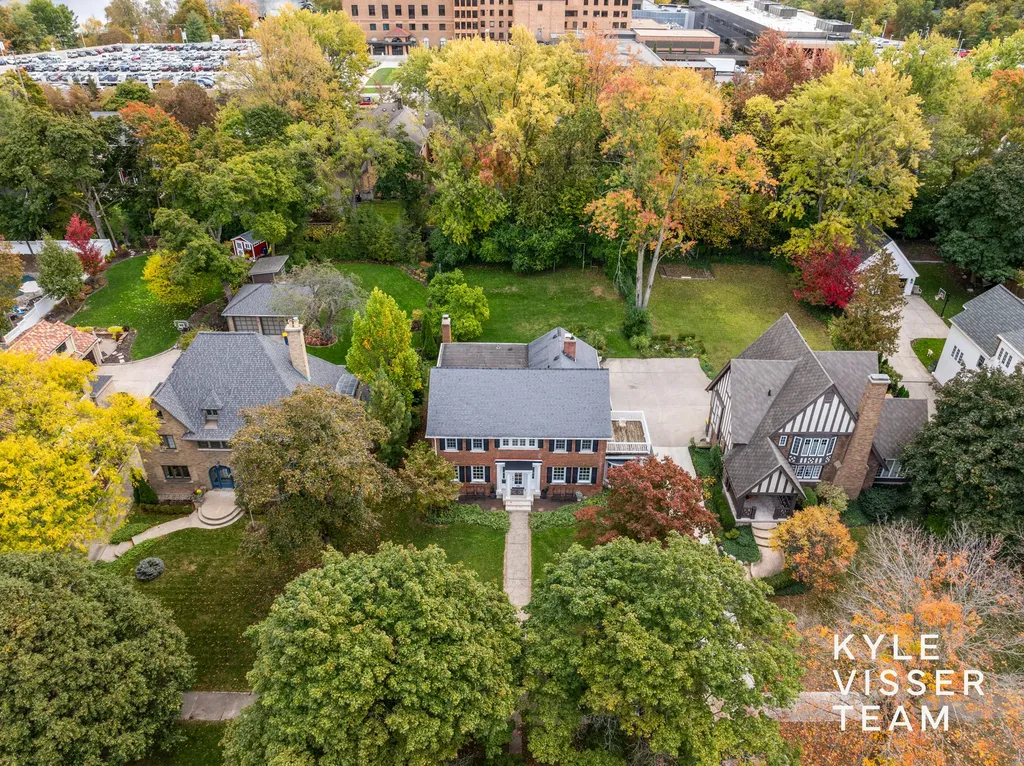 508 Cambridge Boulevard SE East Grand Rapids City MI 49506
