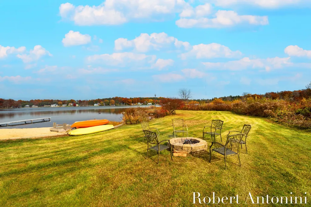 250 Shore Drive Yankee Springs Township MI 49348