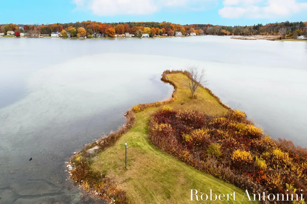 250 Shore Drive Yankee Springs Township MI 49348