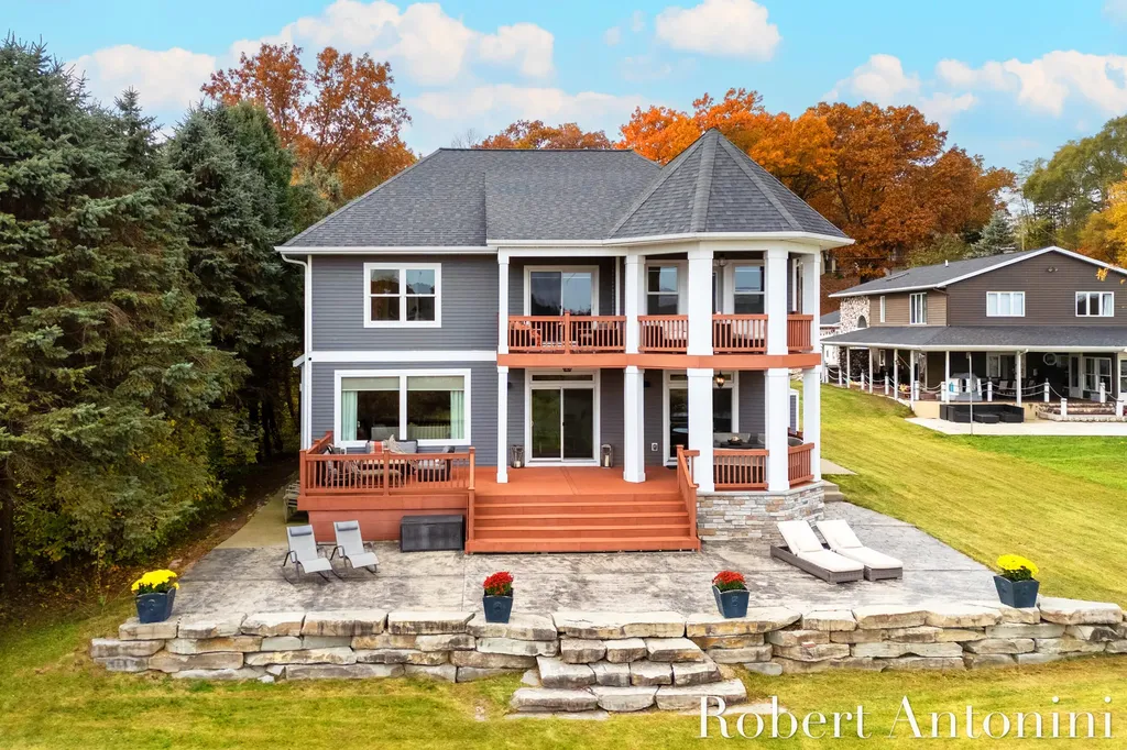 250 Shore Drive Yankee Springs Township MI 49348