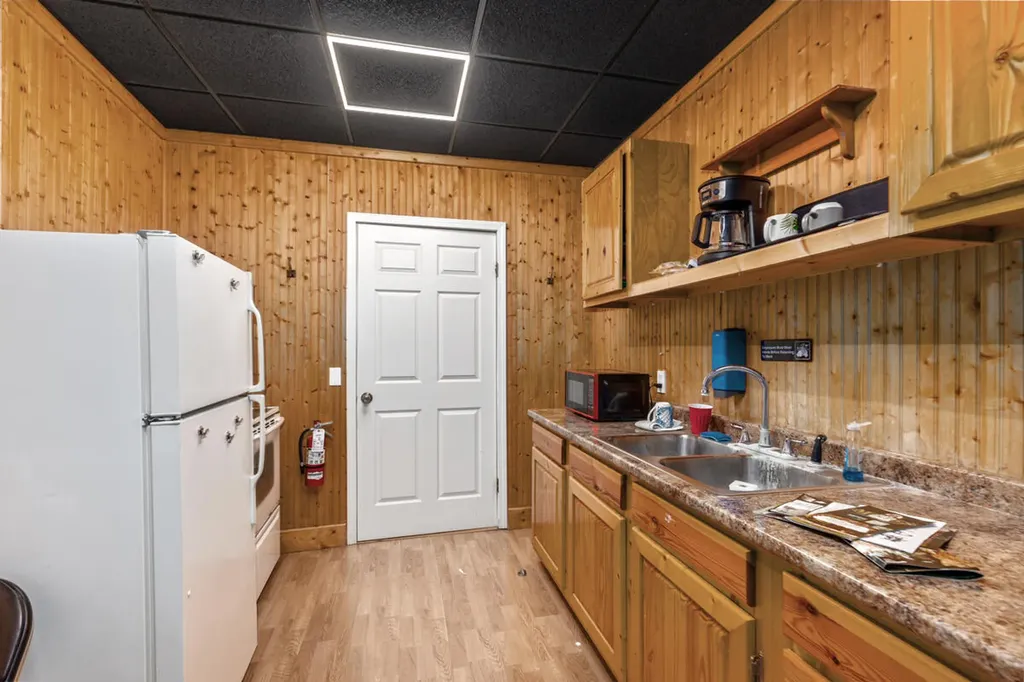 122 W Superior Street Wayland City MI 49348