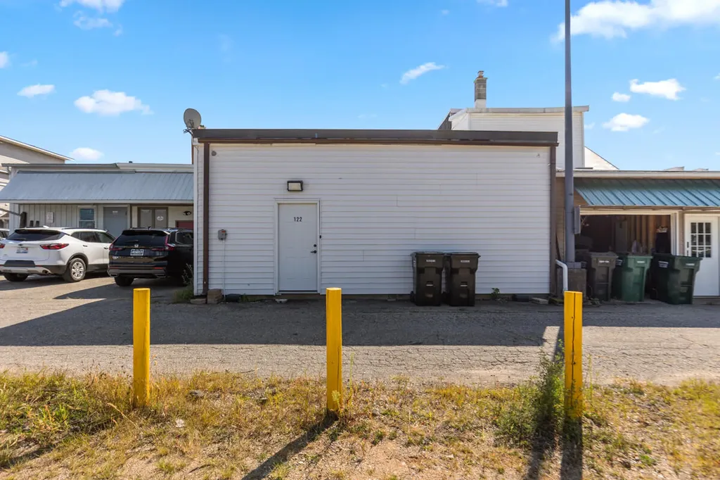 122 W Superior Street Wayland City MI 49348