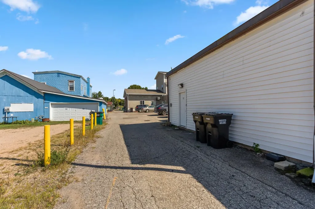 122 W Superior Street Wayland City MI 49348