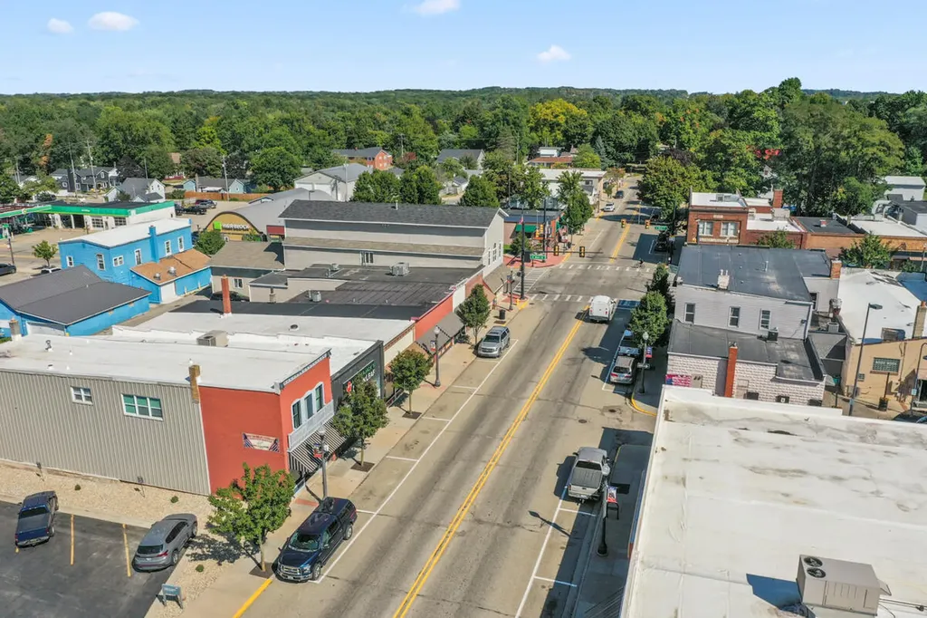 122 W Superior Street Wayland City MI 49348