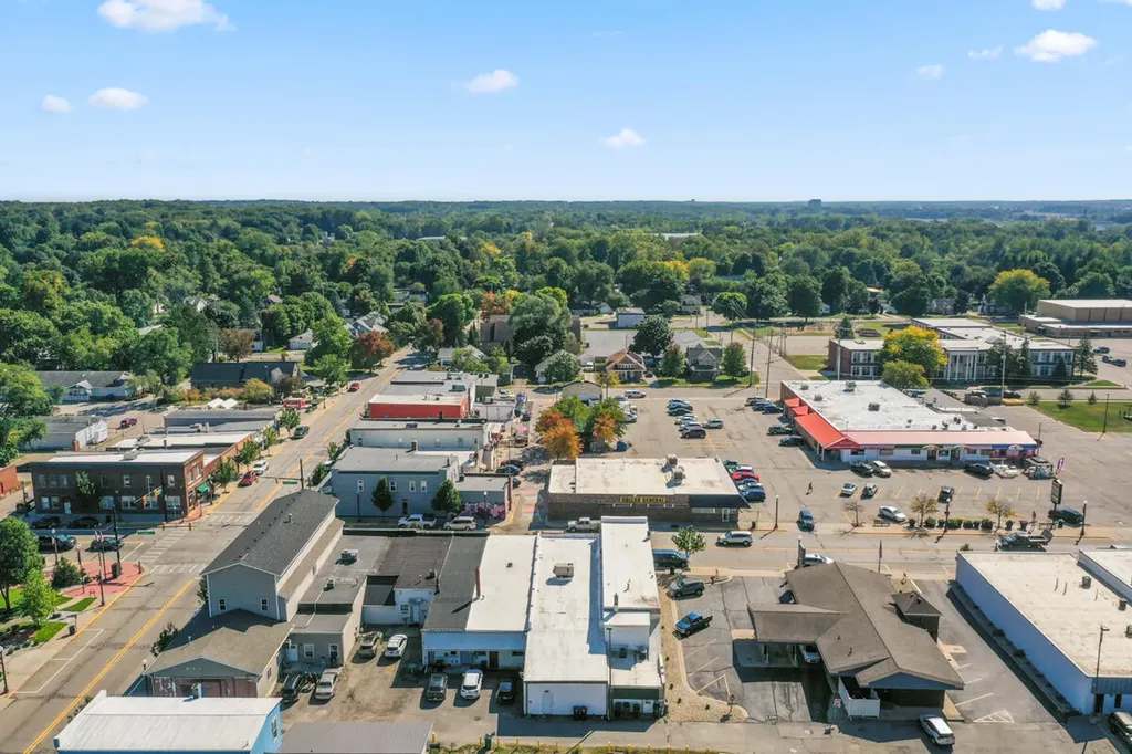 122 W Superior Street Wayland City MI 49348