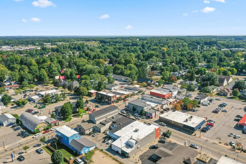 122 W Superior Street Wayland City MI 49348