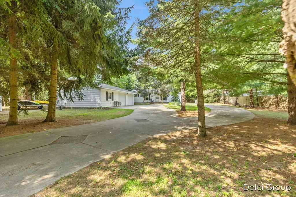 6830 E Carrigan Drive Croton Township MI 49337