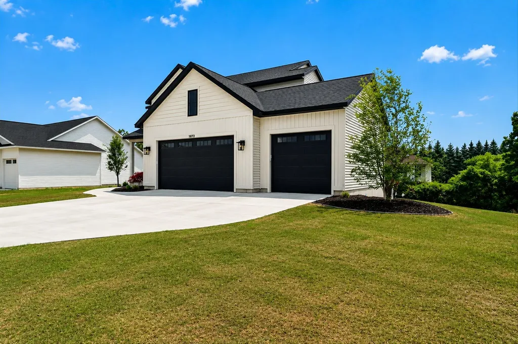 1872 Northfield Court SW Byron Township MI 49315
