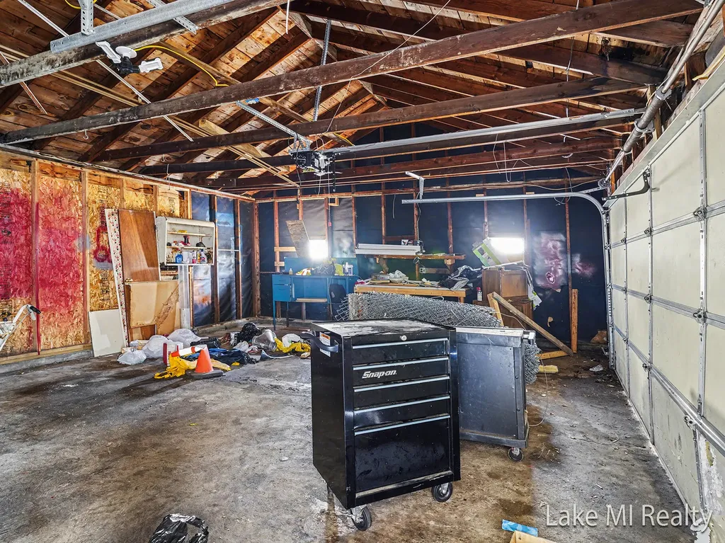 38 W Coolidge Avenue W Bedford Charter Township MI 49037