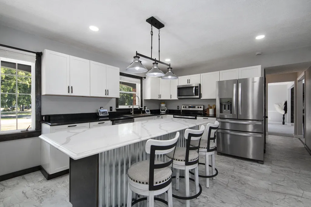 4085 Quainton Road Norton Shores City MI 49441