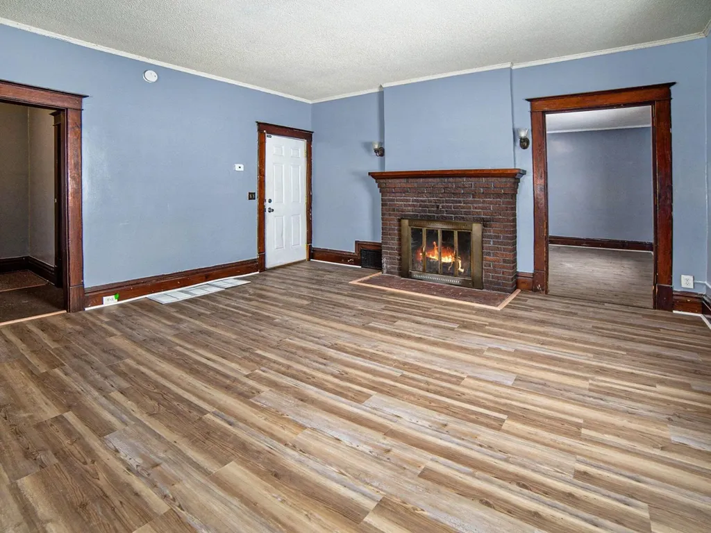 66 E Isabella Avenue Muskegon City MI 49442