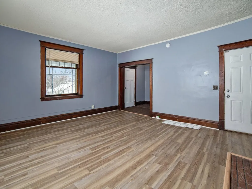 66 E Isabella Avenue Muskegon City MI 49442