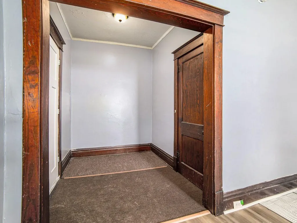 66 E Isabella Avenue Muskegon City MI 49442