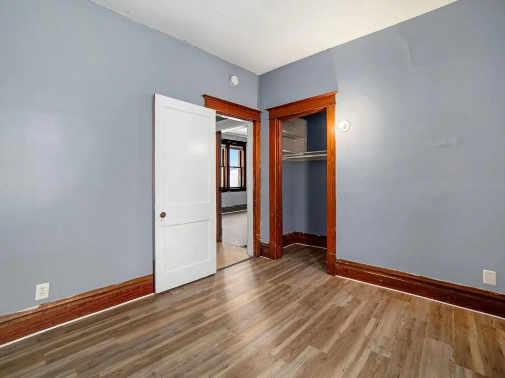 66 E Isabella Avenue Muskegon City MI 49442
