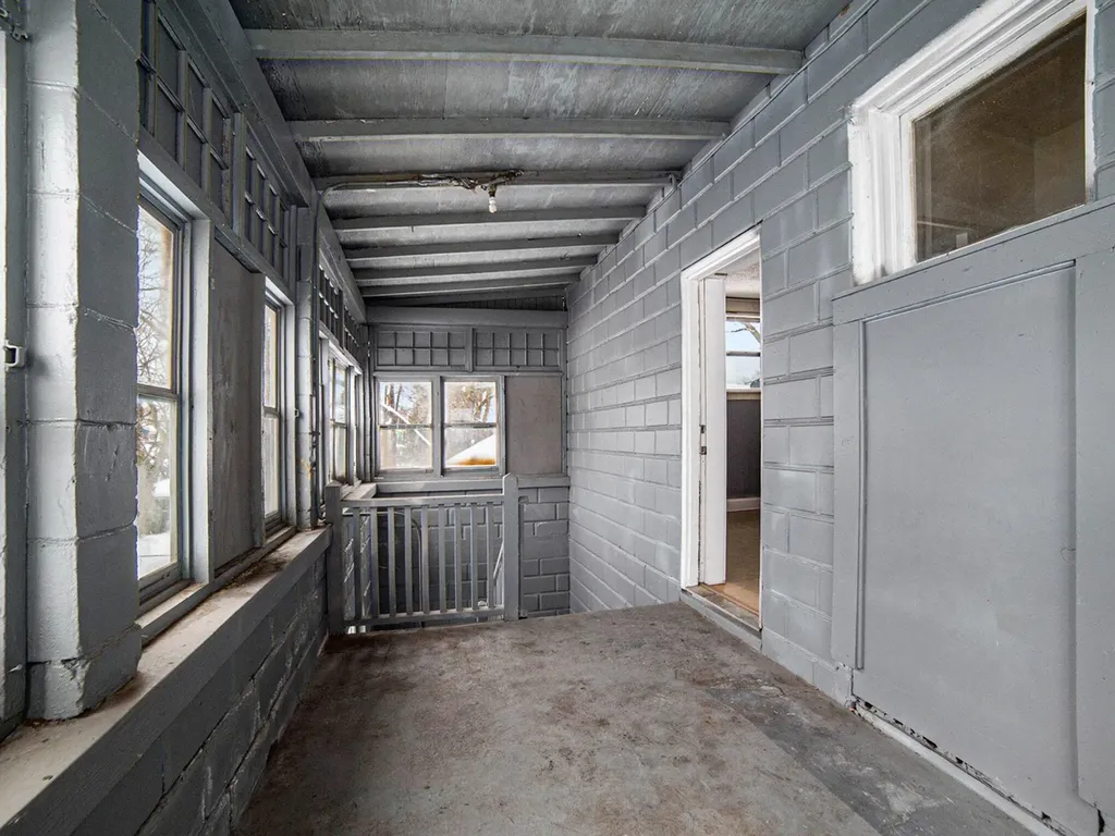 66 E Isabella Avenue Muskegon City MI 49442