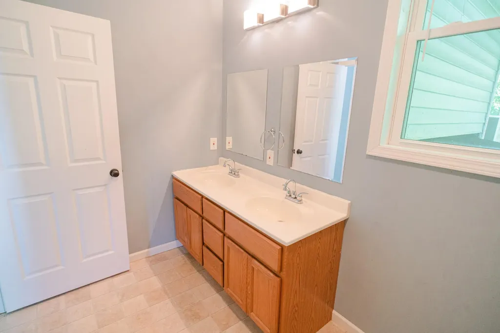 66 E Isabella Avenue Muskegon City MI 49442