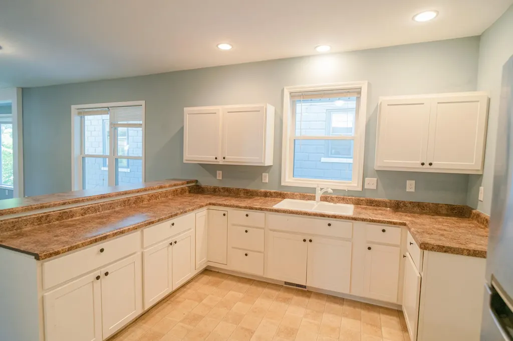 66 E Isabella Avenue Muskegon City MI 49442