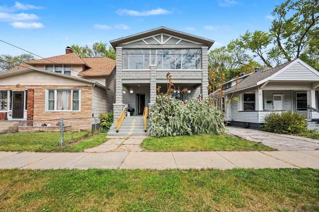 66 E Isabella Avenue Muskegon City MI 49442