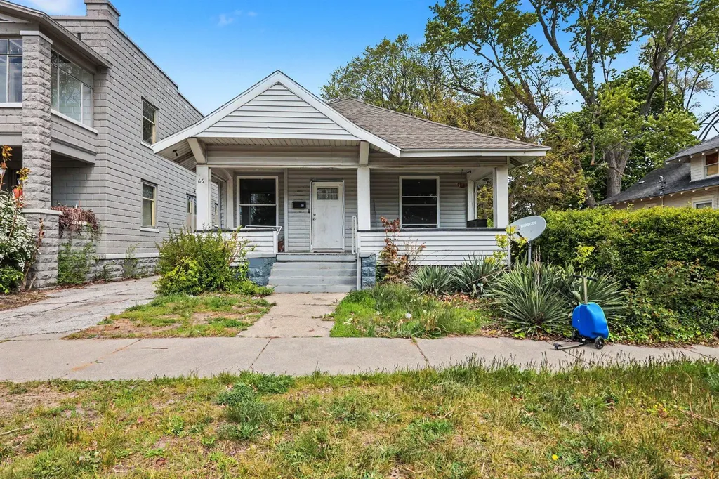 66 E Isabella Avenue Muskegon City MI 49442