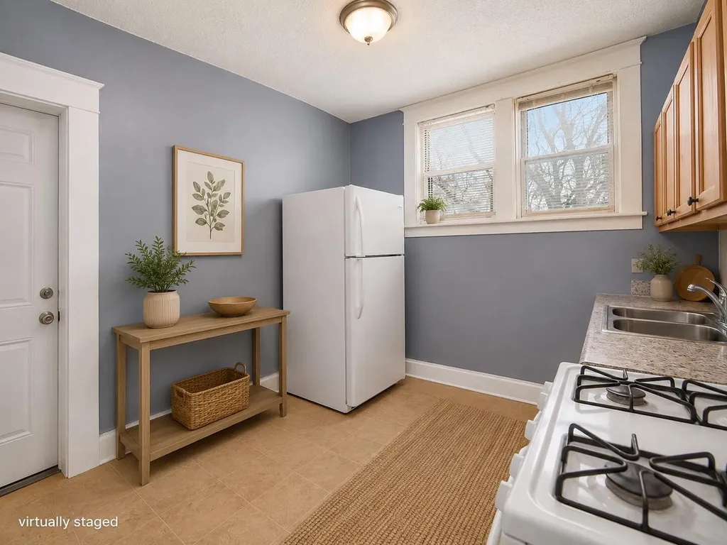 66 E Isabella Avenue Muskegon City MI 49442