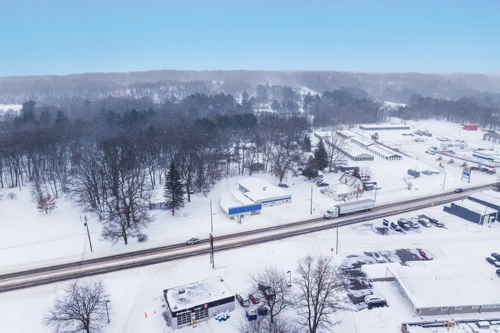 316 W Parkdale Avenue Manistee Township MI 49660