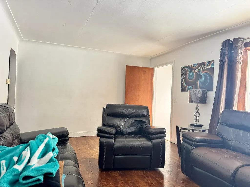 1223 Parchmount Avenue Parchment City MI 49004