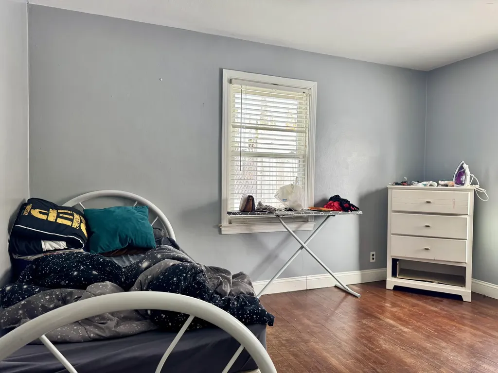 1223 Parchmount Avenue Parchment City MI 49004